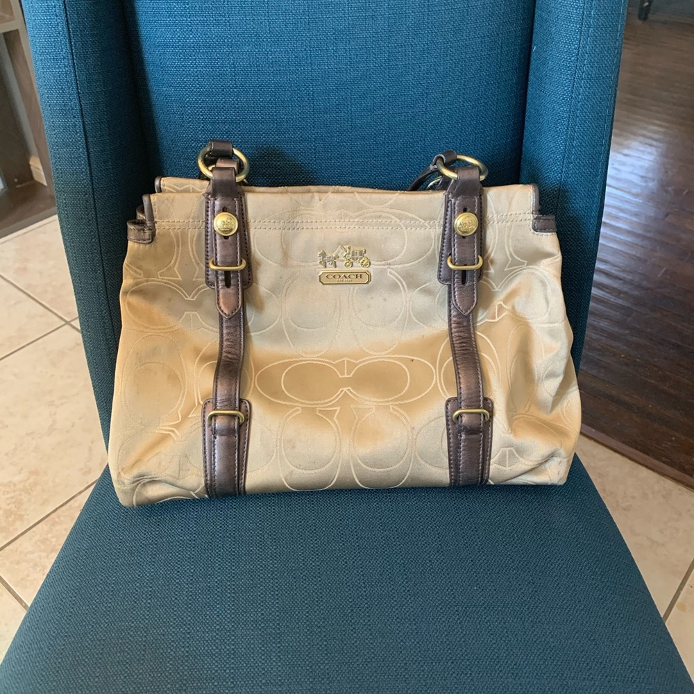 Couch purse
